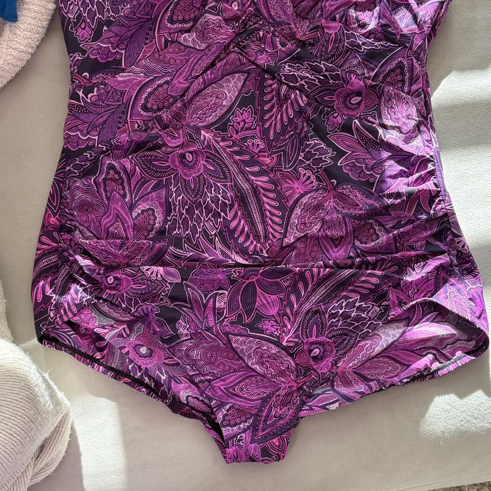 Lands' End Women's Purple and Black Paisley Swimsuit, size 18W - Picture 5 of 8